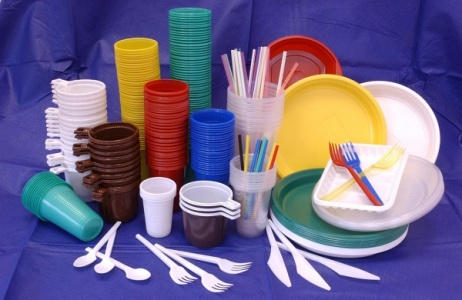 Правда и мифы об одноразовых пластиковых тарелках